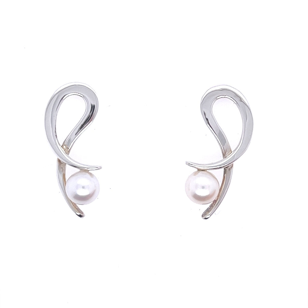 Pearl Dancing Earrings