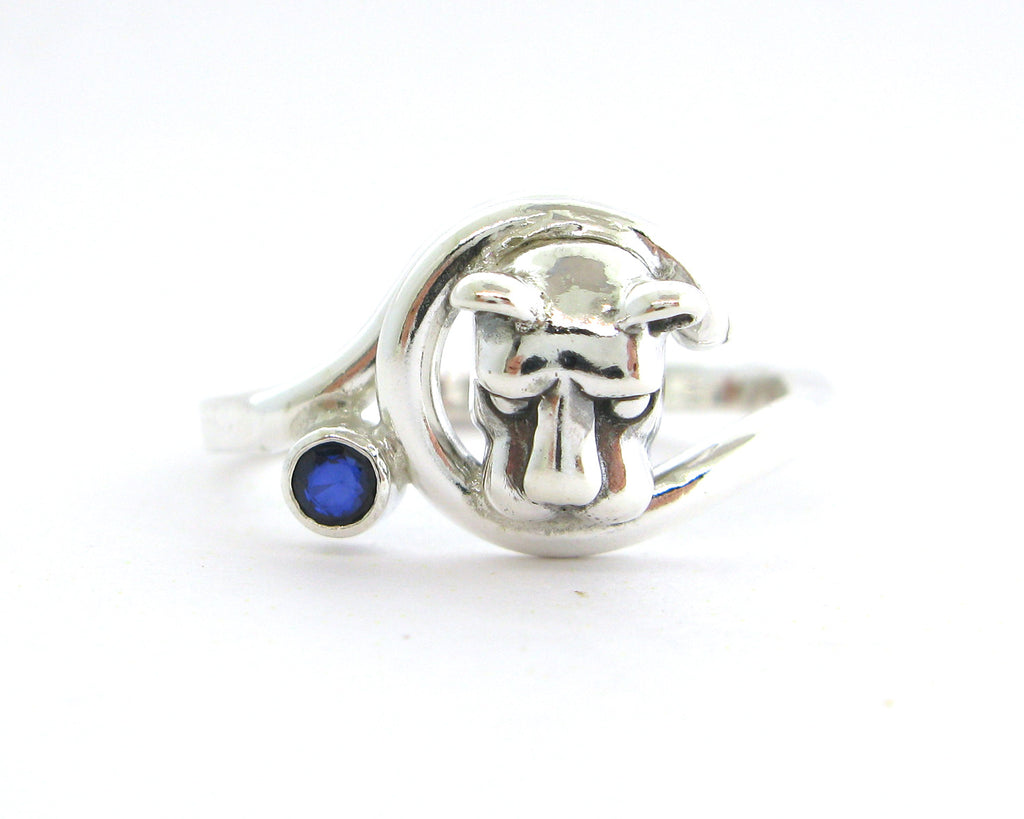Curl Lion Head and Sapphire Ring